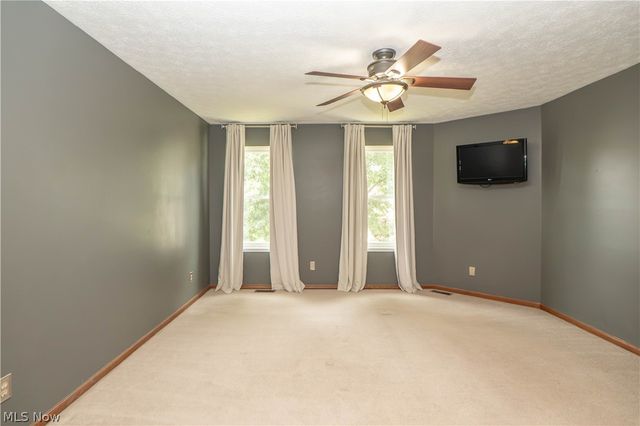 6526 Sugargrove Circle NE, Canton, OH 44721