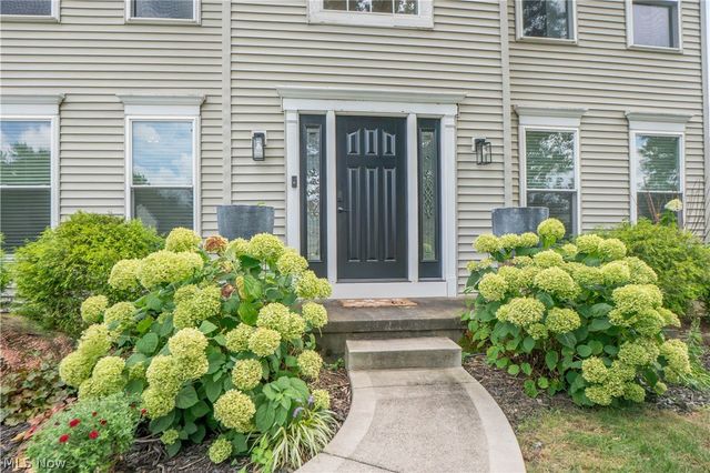 6526 Sugargrove Circle NE, Canton, OH 44721