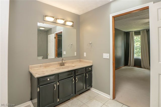 6526 Sugargrove Circle NE, Canton, OH 44721