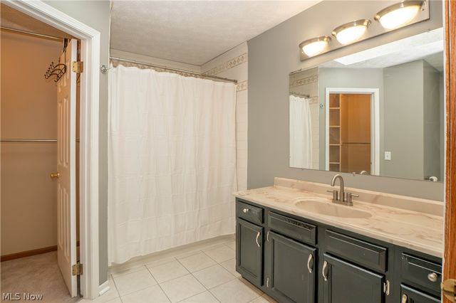 6526 Sugargrove Circle NE, Canton, OH 44721