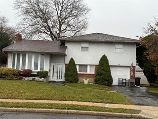 106 Lea Ann Terrace, Wantagh, NY 11793