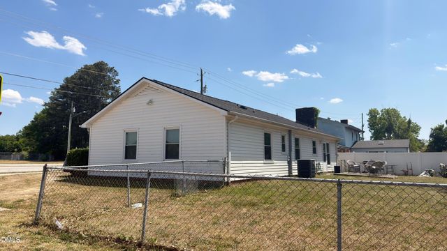 568 Glensford Drive, Fayetteville, NC 28314