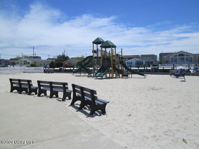 26 Malibu Road, Lavallette, NJ 08735