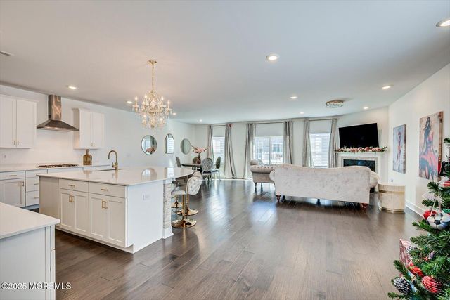 1001 Navigator Avenue, Marlboro, NJ 07746