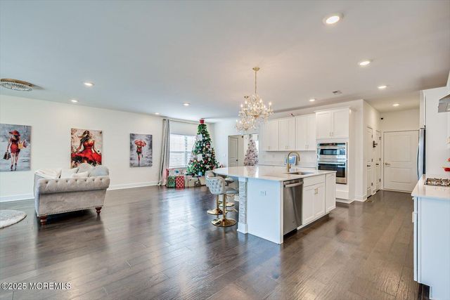 1001 Navigator Avenue, Marlboro, NJ 07746