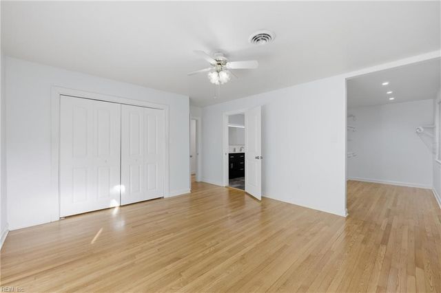 204 E McGinnis CIR, Norfolk, VA 23502