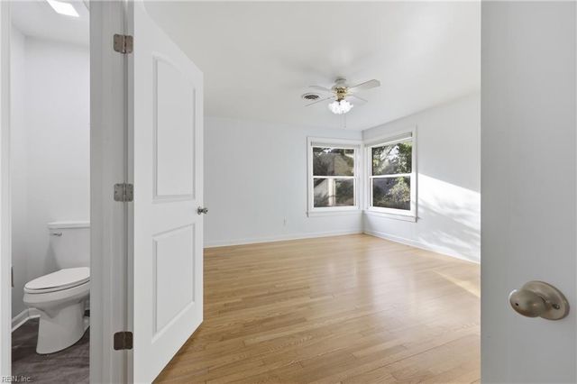 204 E McGinnis CIR, Norfolk, VA 23502