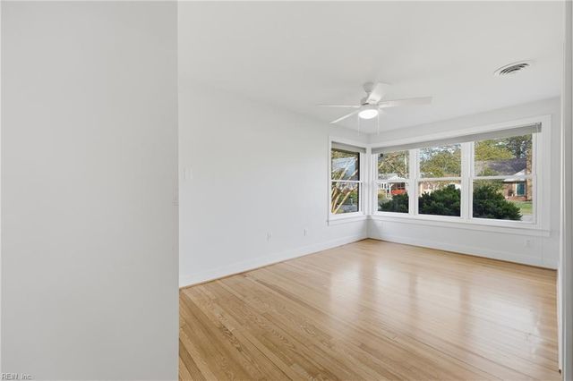 204 E McGinnis CIR, Norfolk, VA 23502