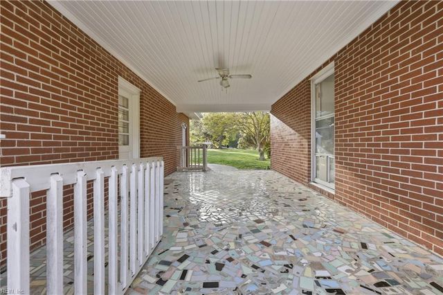 204 E McGinnis CIR, Norfolk, VA 23502