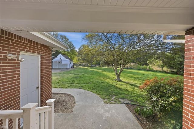 204 E McGinnis CIR, Norfolk, VA 23502