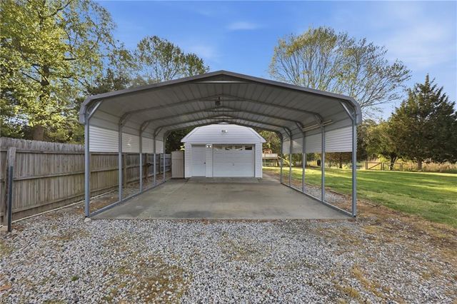 204 E McGinnis CIR, Norfolk, VA 23502