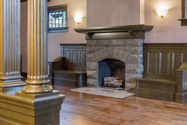 405 S 8TH Street, Council Bluffs, IA 51501