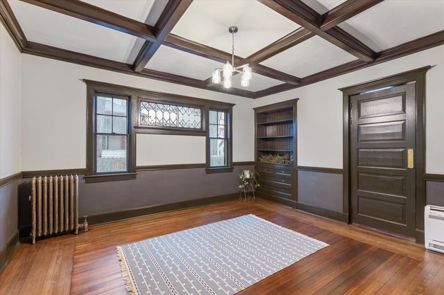 405 S 8TH Street, Council Bluffs, IA 51501