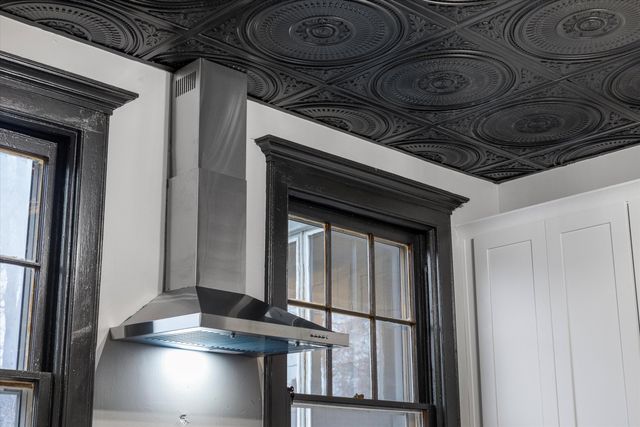 405 S 8TH Street, Council Bluffs, IA 51501