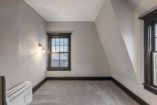 405 S 8TH Street, Council Bluffs, IA 51501