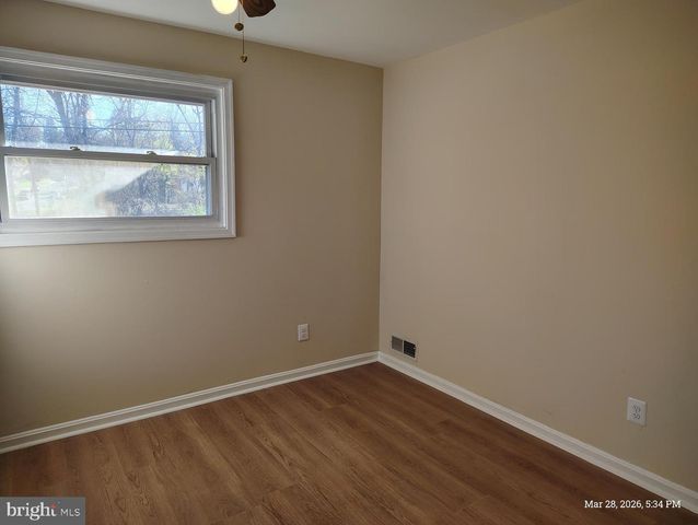 6312 INDIAN RUN PKWY, Alexandria, VA 22312