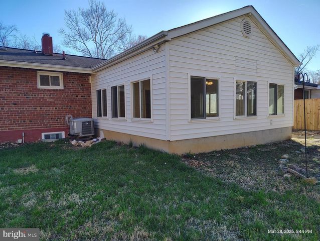 6312 INDIAN RUN PKWY, Alexandria, VA 22312