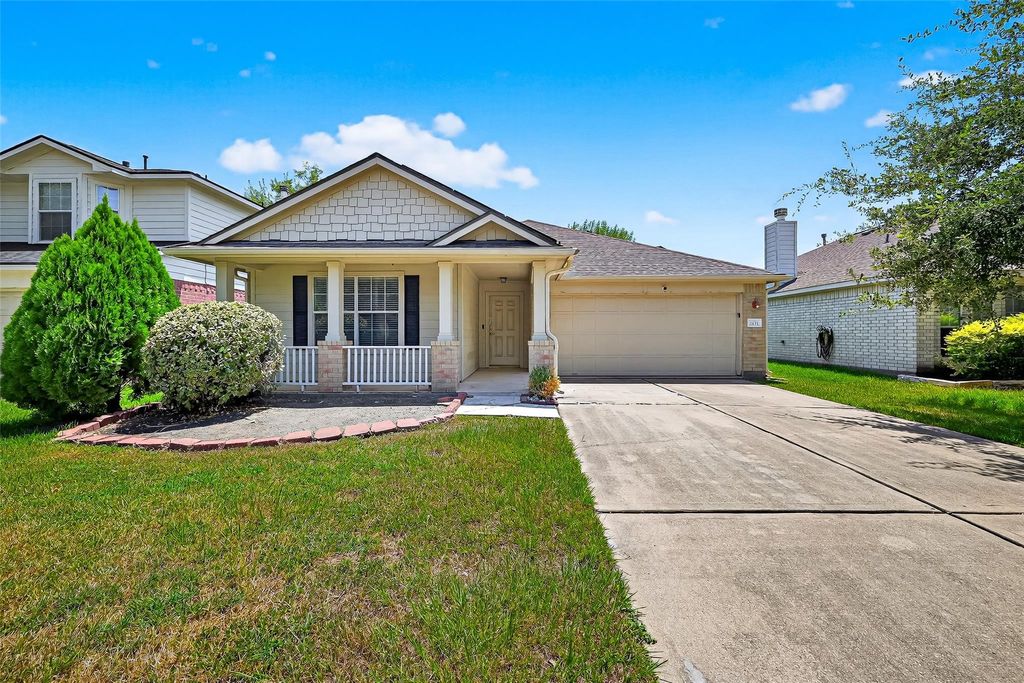 2611 Floral Bloom Way, Fresno, TX 77545