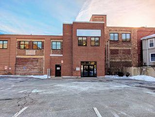 60 Shrewsbury St, Worcester, MA 01604