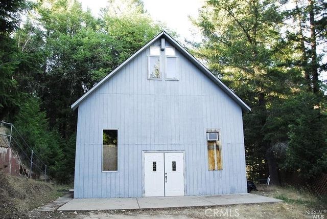 8555 Cave Creek Road, Redwood Valley, CA 95470