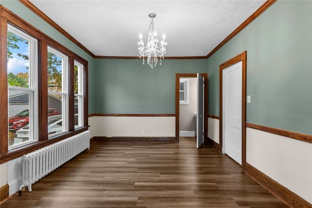 895 Alcoma St, Sharon, PA 16146