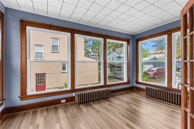 895 Alcoma St, Sharon, PA 16146