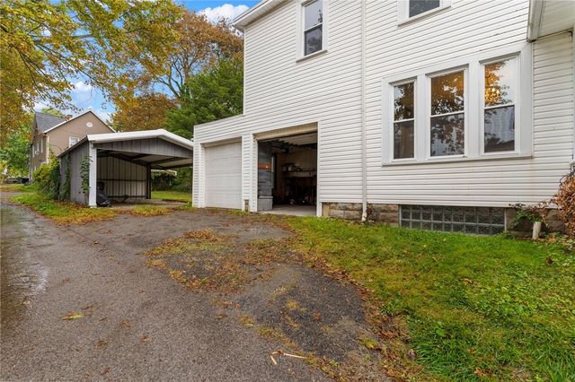 895 Alcoma St, Sharon, PA 16146