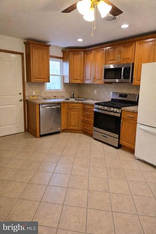414 THIRD AVE W, Cherry Hill, NJ 08002