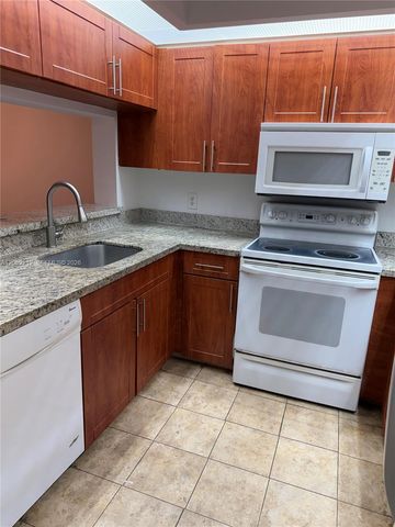 1000 SW 125th Avenue 402N, Pembroke Pines, FL 33027