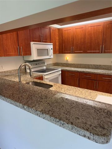 1000 SW 125th Avenue 402N, Pembroke Pines, FL 33027
