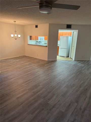 1000 SW 125th Avenue 402N, Pembroke Pines, FL 33027