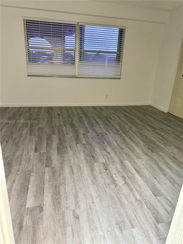1000 SW 125th Avenue 402N, Pembroke Pines, FL 33027