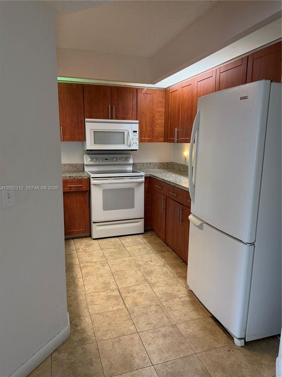 1000 SW 125th Avenue 402N, Pembroke Pines, FL 33027