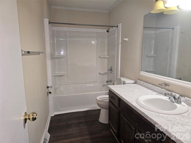 5323 Chestnut Lake Drive, Charlotte, NC 28227