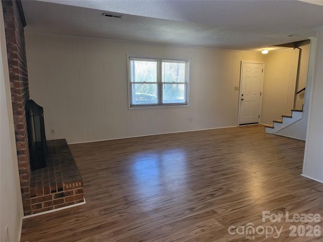 5323 Chestnut Lake Drive, Charlotte, NC 28227