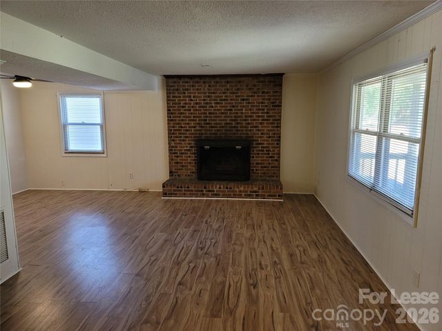 5323 Chestnut Lake Drive, Charlotte, NC 28227