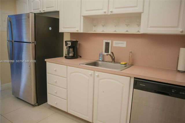 4001 S Ocean Dr 11A, Hollywood, FL 33019