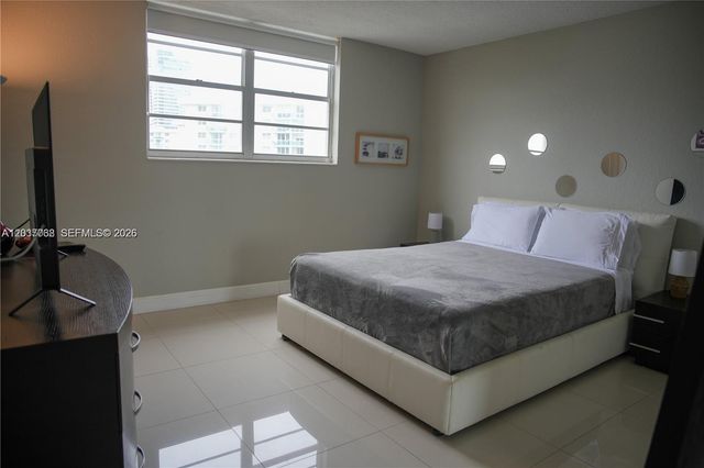 4001 S Ocean Dr 11A, Hollywood, FL 33019