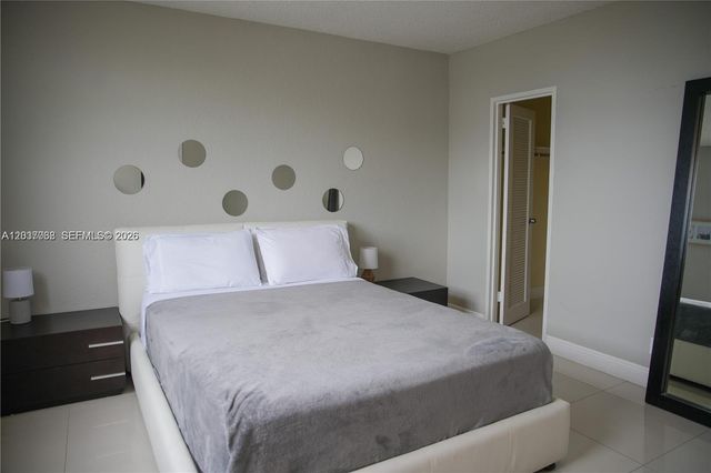 4001 S Ocean Dr 11A, Hollywood, FL 33019