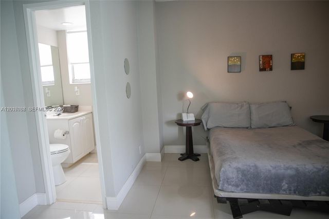 4001 S Ocean Dr 11A, Hollywood, FL 33019