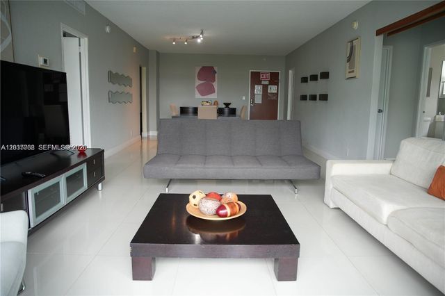 4001 S Ocean Dr 11A, Hollywood, FL 33019