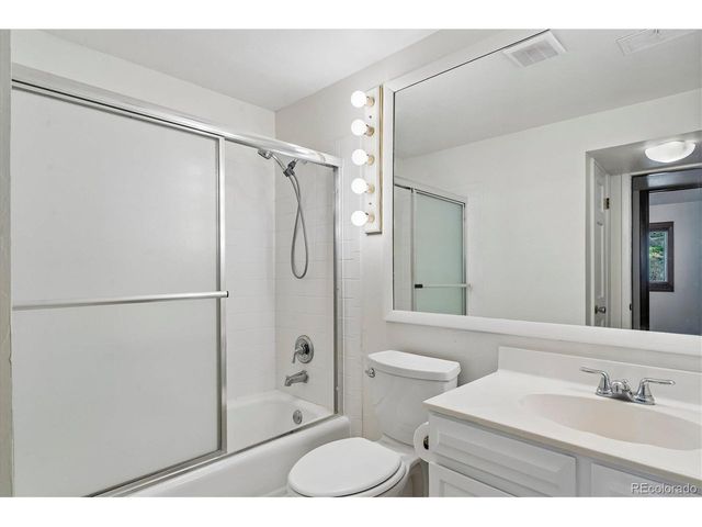 9755 Bay Ln, Castle Rock, CO 80108