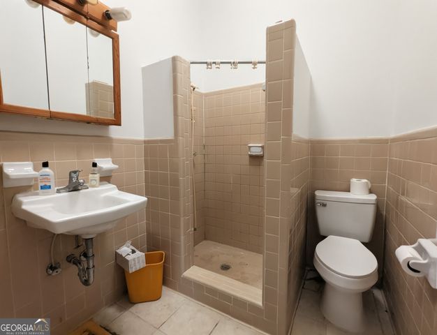 189 E Camp Street, Moreland, GA 30259