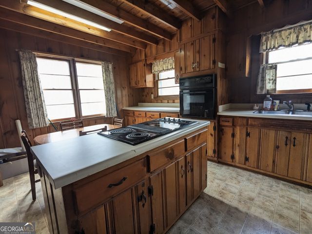 189 E Camp Street, Moreland, GA 30259