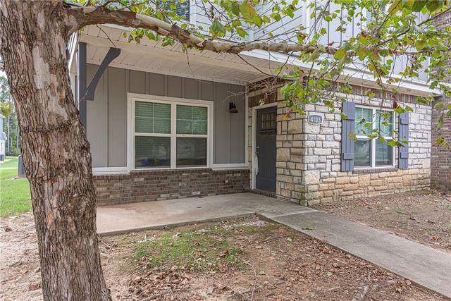 4103 & 4105 W Santa Maria Lane, Fayetteville, AR 72704