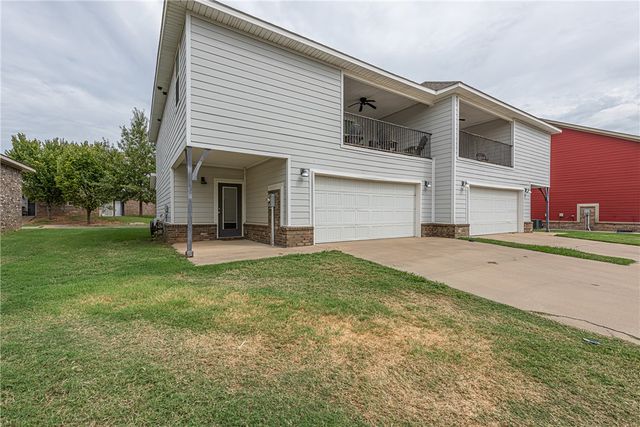 4103 & 4105 W Santa Maria Lane, Fayetteville, AR 72704