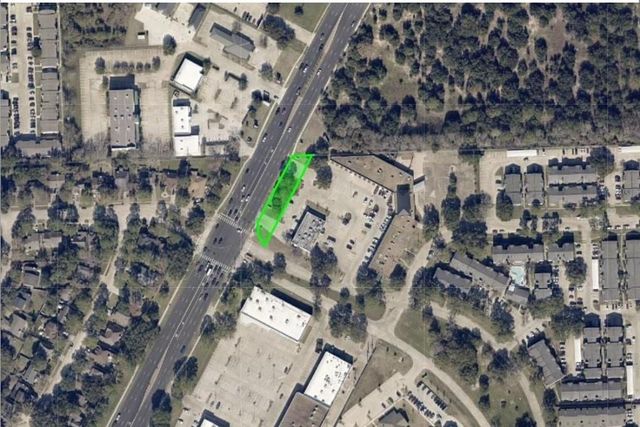 8482 Highway 6 N, Houston, TX 77095