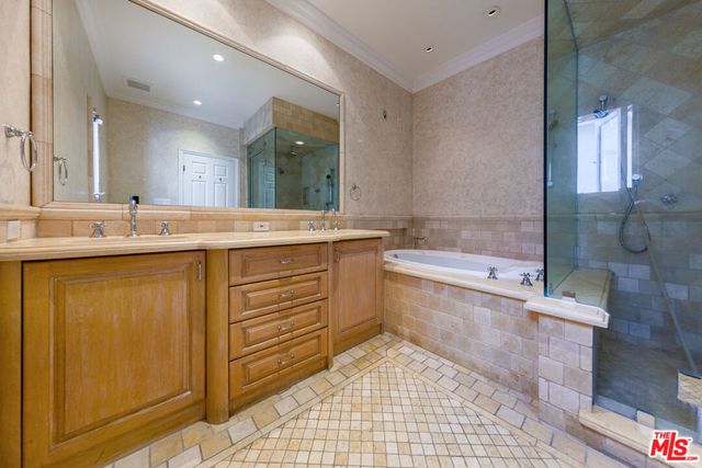 6431 Maryland Drive, Los Angeles, CA 90048