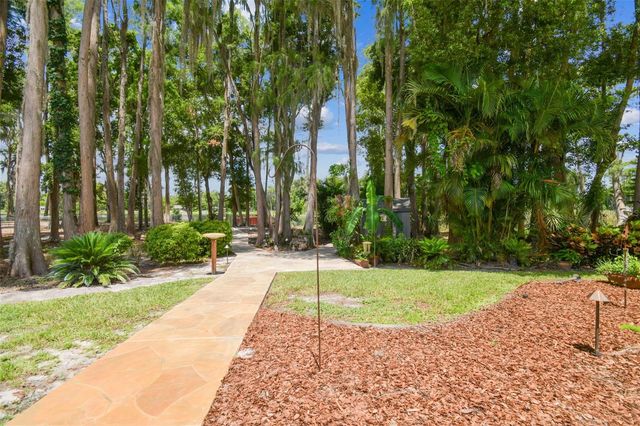 17906 LORETTA LANE, Lutz, FL 33548