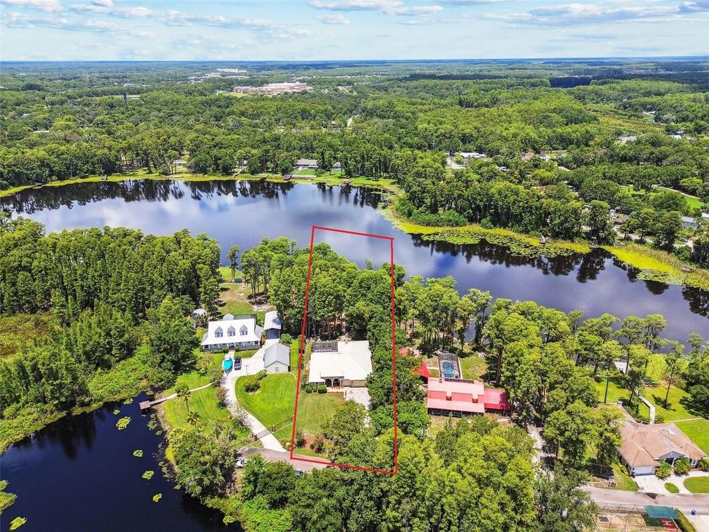 17906 LORETTA LANE, Lutz, FL 33548